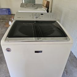 MayTag XL Washer/Dryer Set 