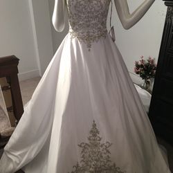 Wedding Gown. Wedding Dress Ghent /Norfolk