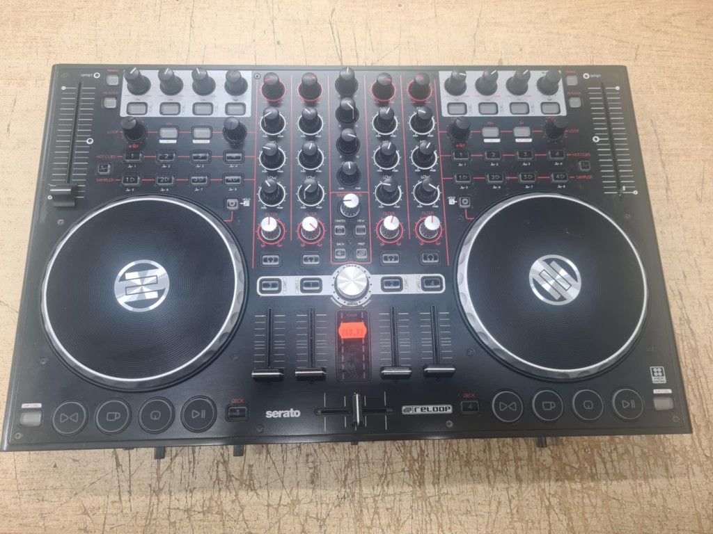 Serato Reloop Terminal Mix 4