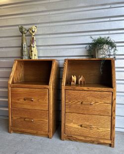 Vintage Pair of Oak Nightstands
