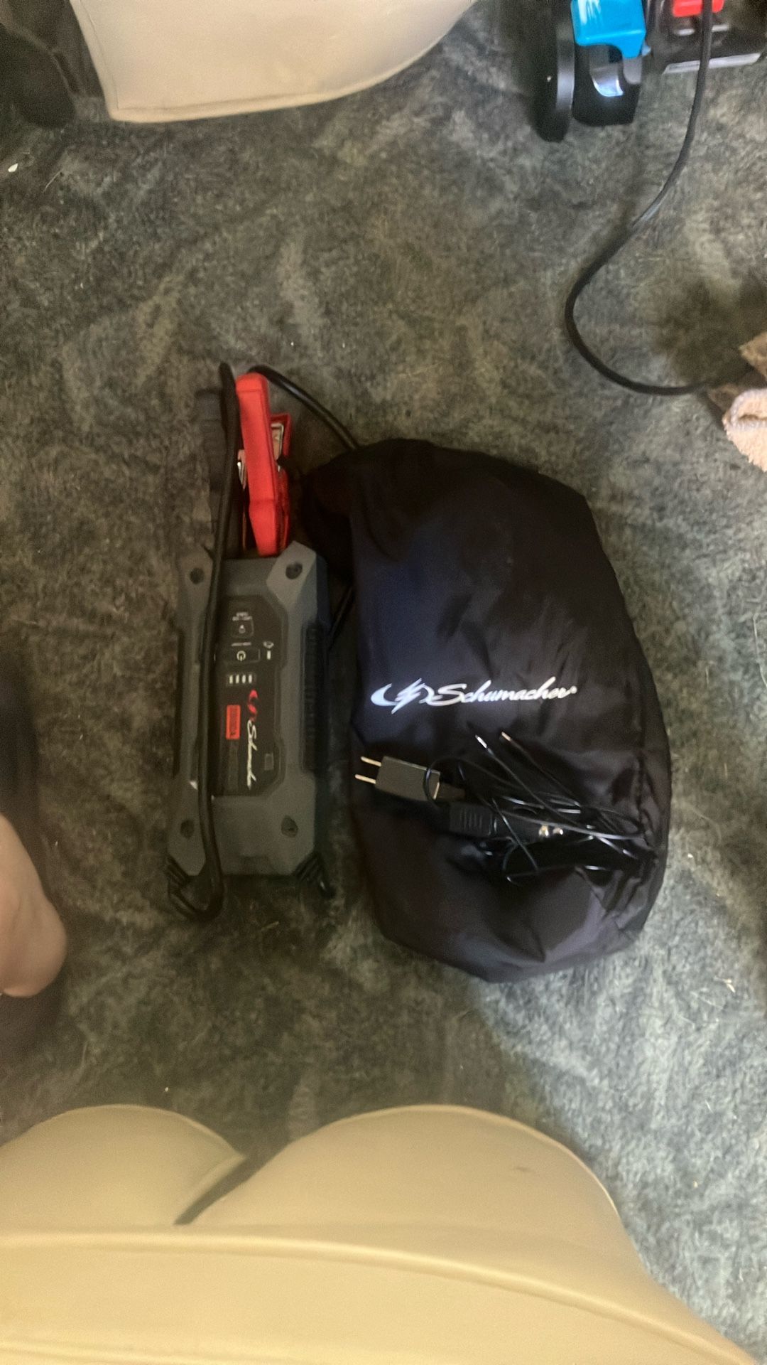 Schumacher Rugged Jump Starter Pack 2500 Amp