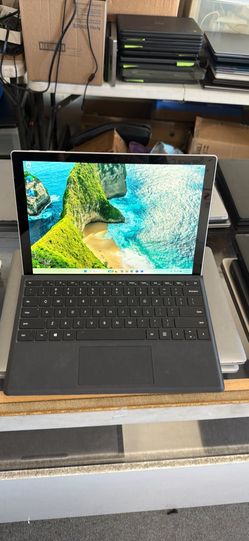Microsoft Surface windows 11