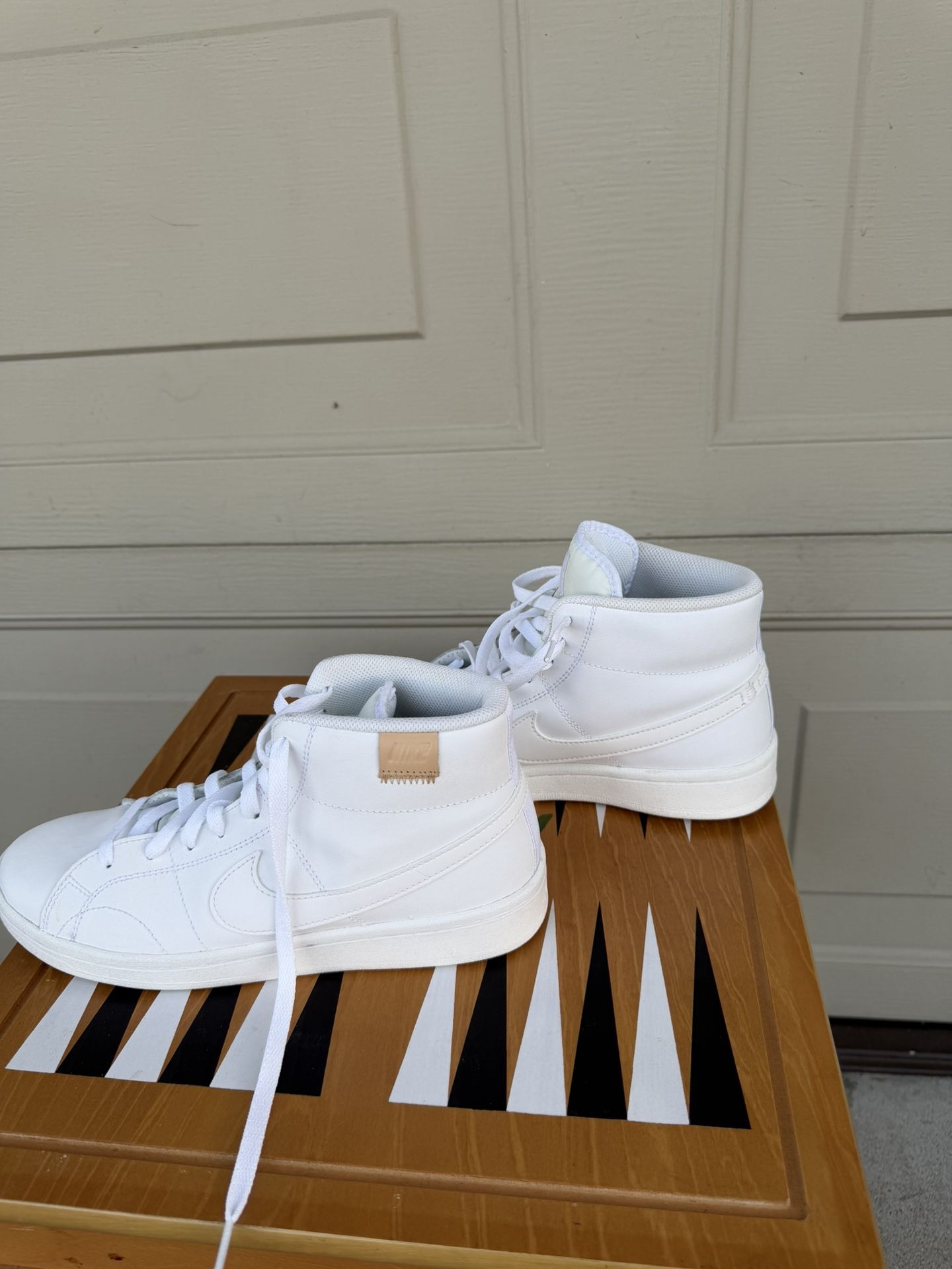 Nike Court Royale 2 Mid triple white women’s size 10