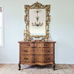 Antique 1920s Quarter Sawn Oak Dresser/Chest of Drawers