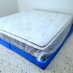 NEW KING-SIZE PILLOW TOP MATTRESS AND BOX SPRING 💤