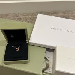 Brand New Van Cleef & Arpels Sweet Alhambra Necklace