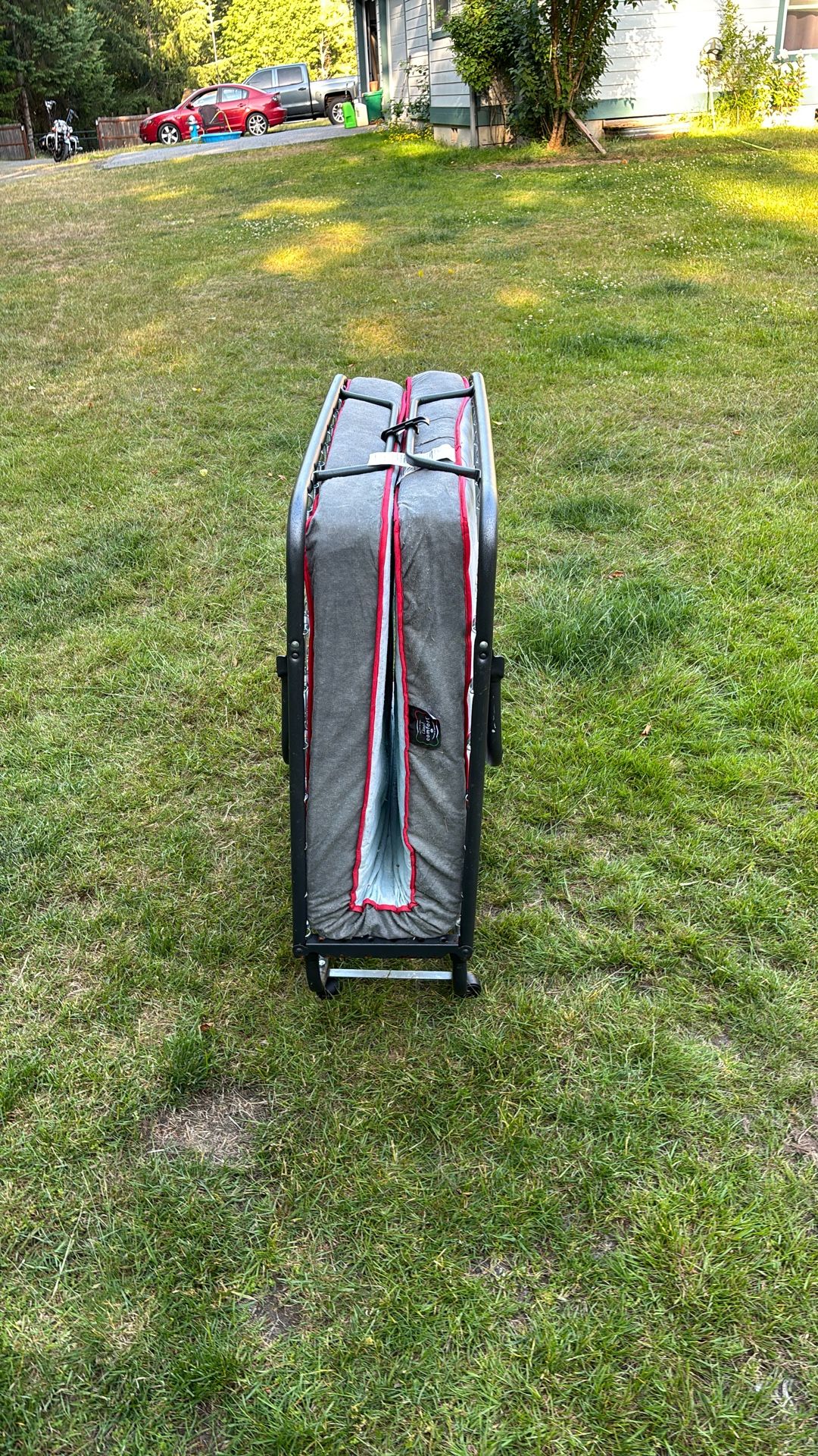Twin compact bed