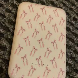 Pink Bow Magnetic Portable Charger
