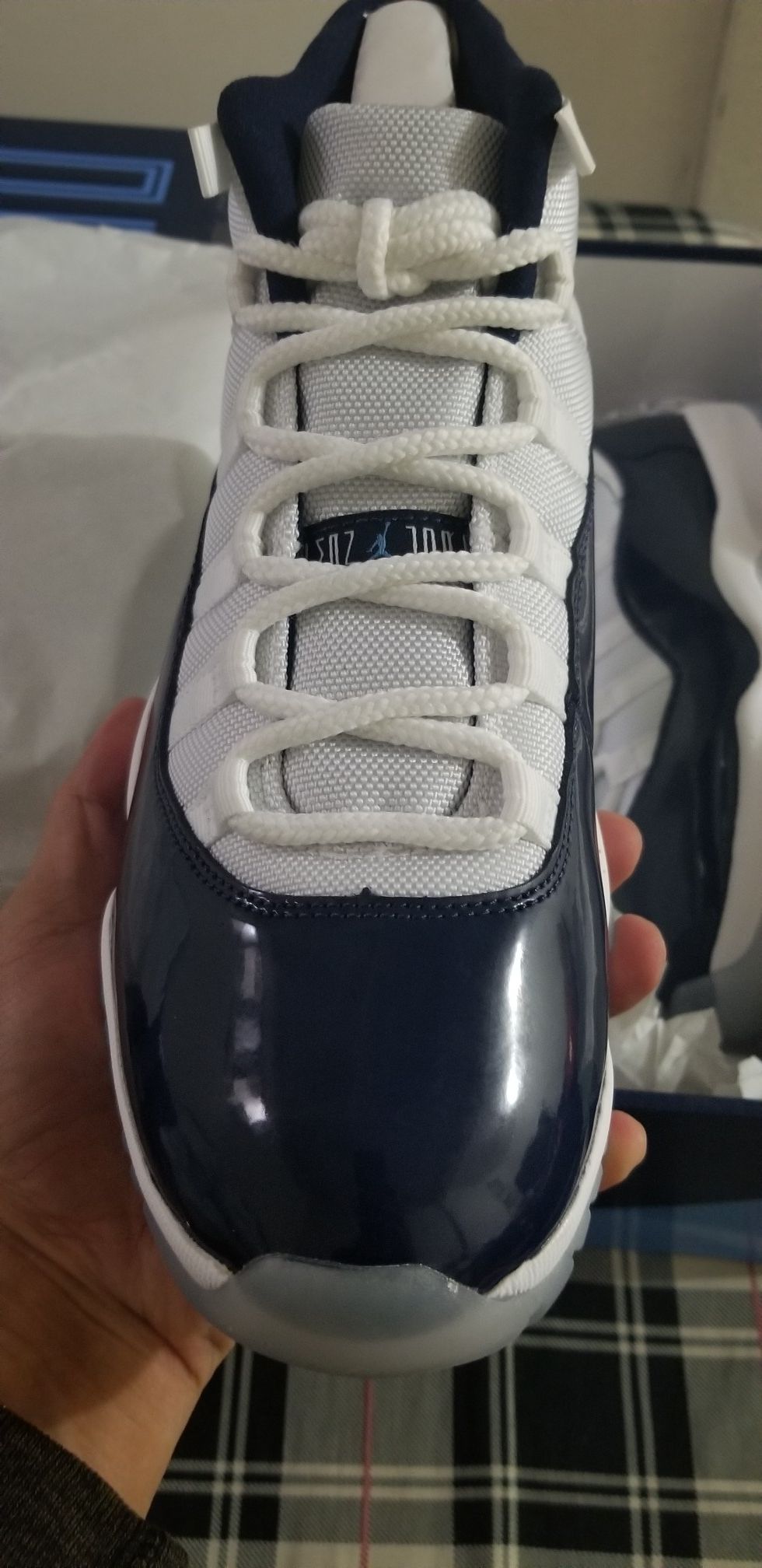 JORDAN 11 RETRO UNC (WIN LIKE 82) SIZE 8.5