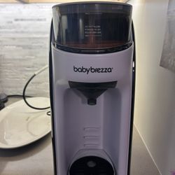 Baby Brezza formula Maker 