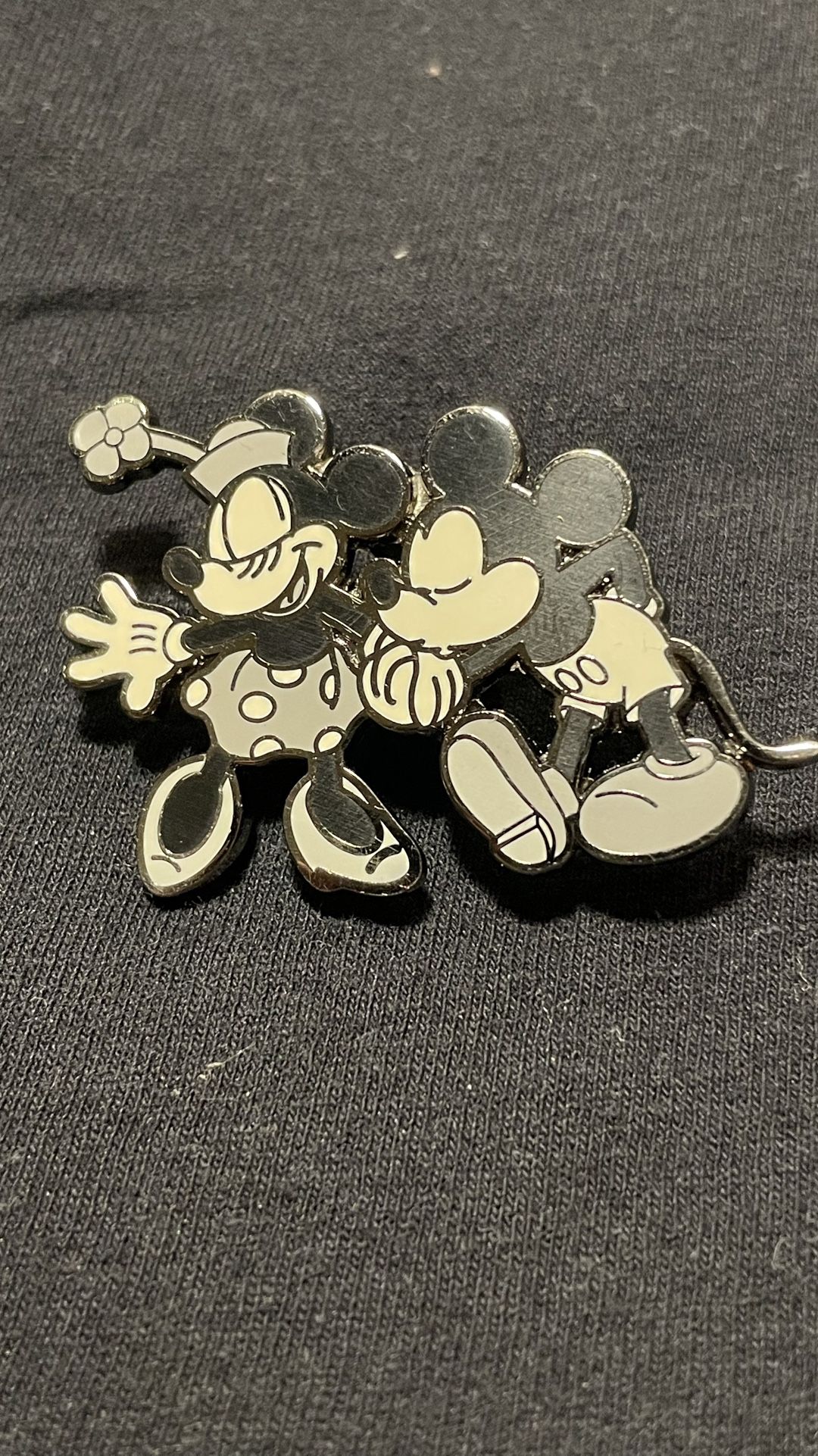 Mickey And Minnie Mouse Pin (2002) Disney