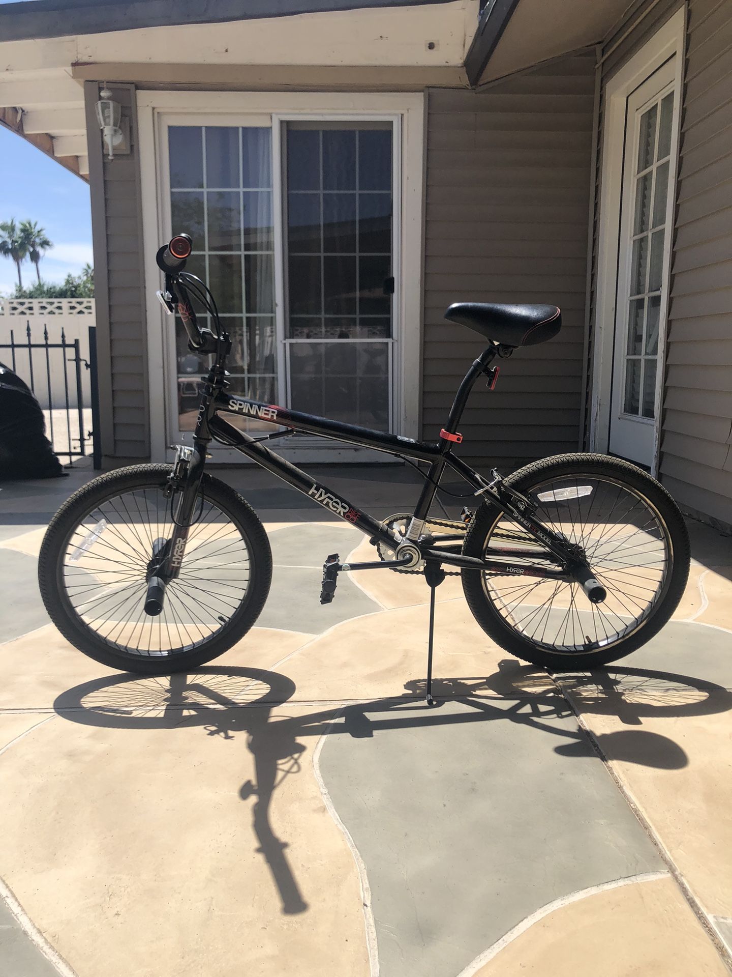 20" Hyper Bicycles Boy's Spinner BMX Bike for Kids, Black, Age Group 8 to 13, Child, Tween