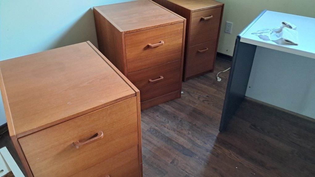 File Cabinets High End .quality 65$ Each.