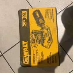 Dewalt 1/4 Sheet Sander