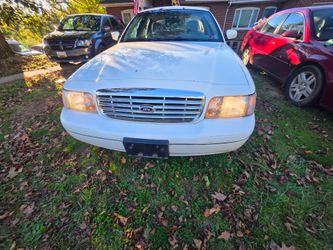 2003 Ford Crown Victoria