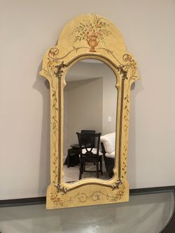Wall mirror