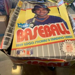 1989 Fleer Baseball Cards Over 400 Loose