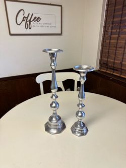 Set of 2 Silver Metal Candlesticks