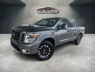 2017 Nissan TITAN
