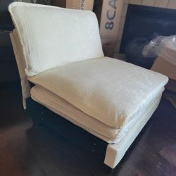 NEW PLUSH CHAIR 