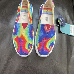 Toms Shoes 