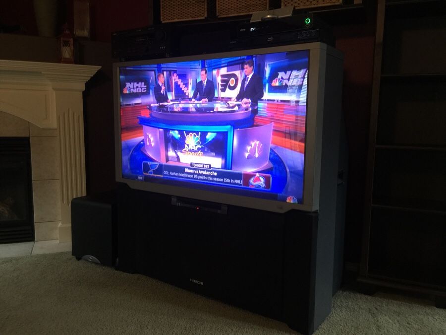 50 inch Hitachi Projection TV Model #51G500A 2004. Works great. 4’x4’1”x 2’1” deep.