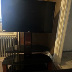 47’ LED Smart TV 3D With Stand 