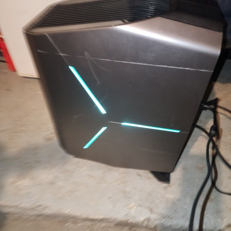 Cpu Dell Alienware Aurora R7 GTX 1080 i5 for Sale in Houston, TX - OfferUp