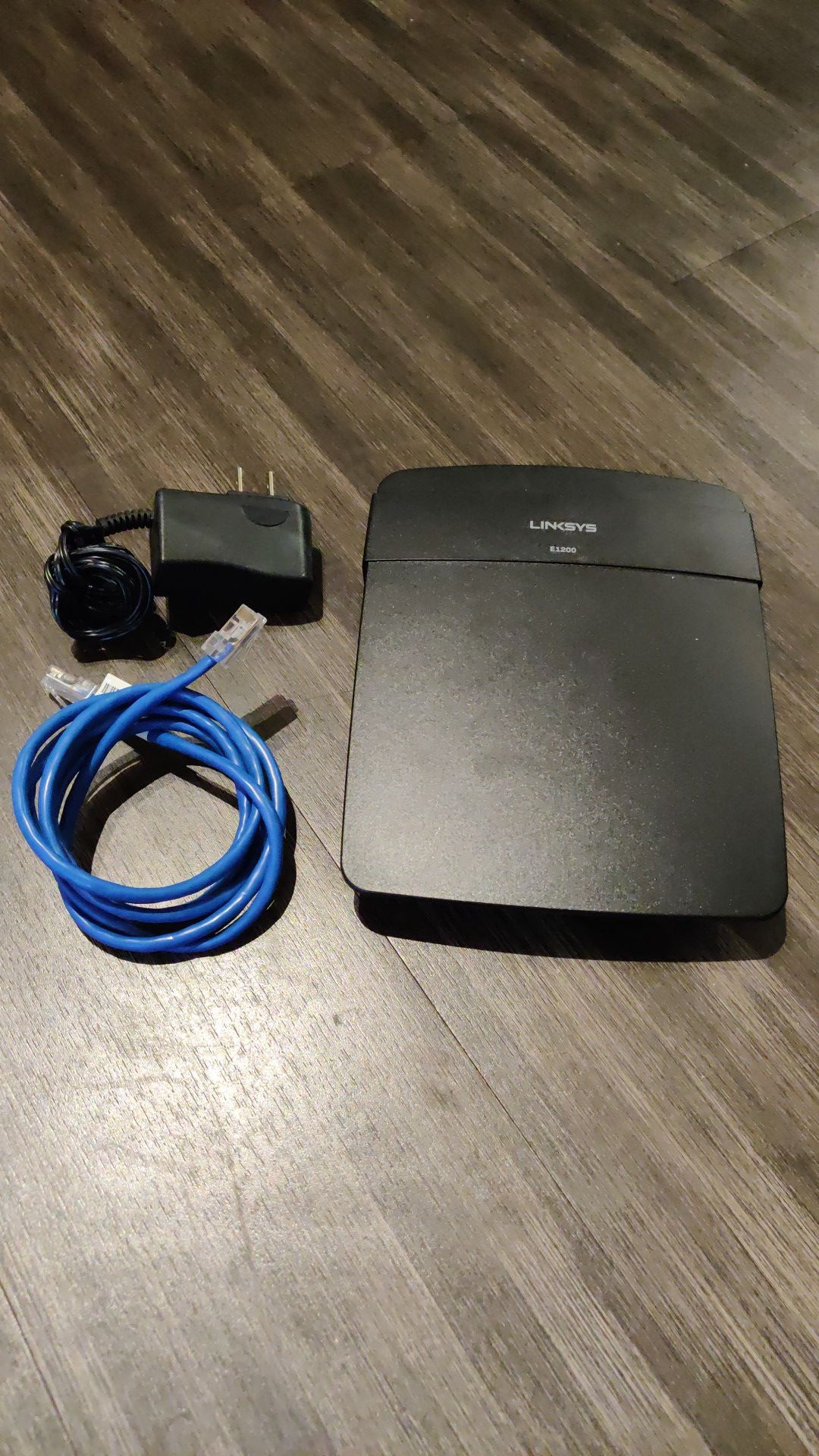 $5 - Linksys E1200 Wifi Router