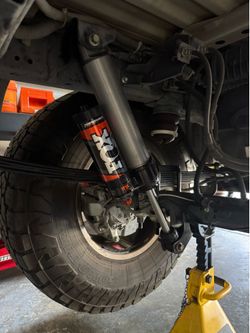 19-ON ford ranger rear fox shocks