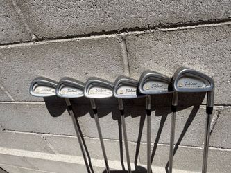 Titleist iron set