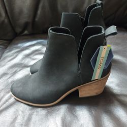 Tom's Boots - New w/ Tags