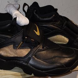Nike Air Diamond Turf Signing Day