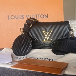 New Louis Vuitton New Wave Multi-Pochette Black Leather 