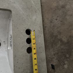 Sink Ready To Be Installed. Measurements Are In The Pics. 