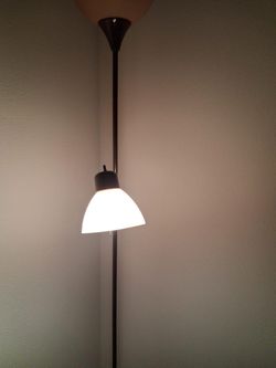 Floor lamp