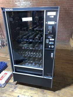 AP 122 Snack Machine With Credit Card Reader