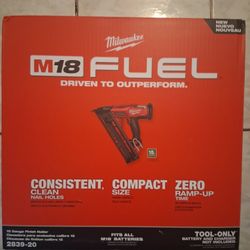Milwaukee Fuel M18 15 Gauge Finish Nailer ( Tool Only)