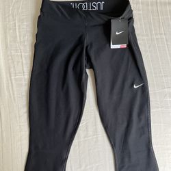 Women’s Nike Drift Capri Leggings Size Small 