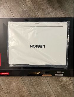 Lenovo Legion 7i 16" 2.5k OLED Gaming Laptop - Intel Core Ultra 7 255HX - 32GB RAM - RTX 5060 - 1TB