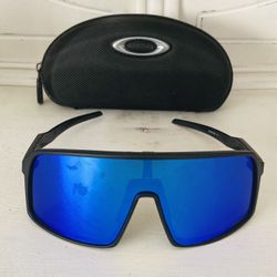 New Oakley Sutro