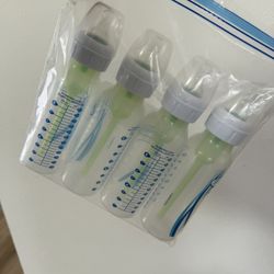 8 Oz And 4 Oz Dr Browns Bottles