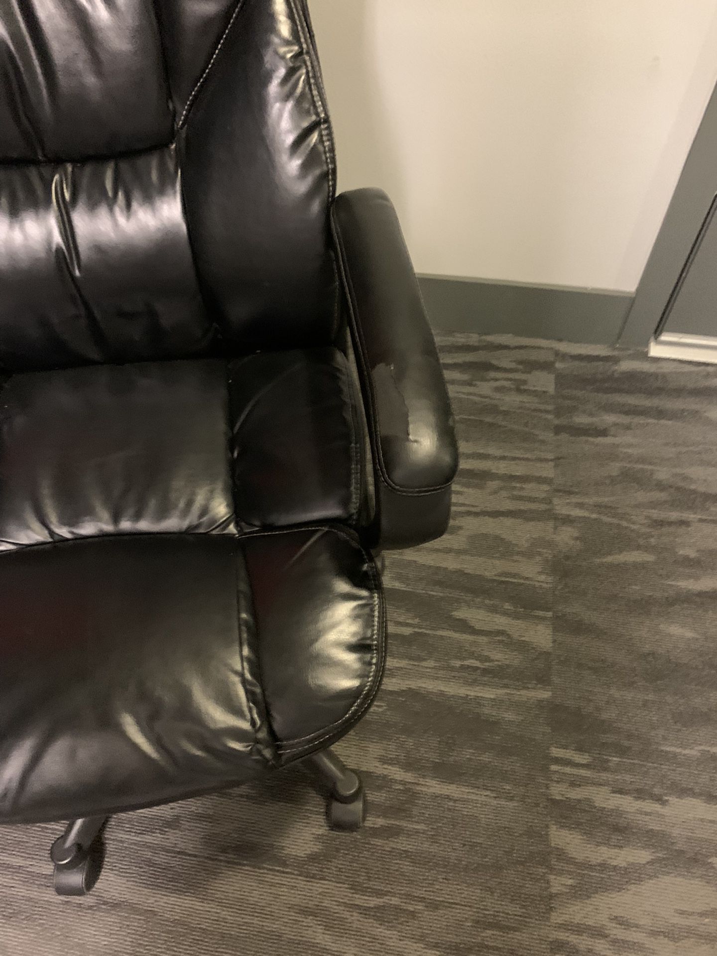 Office Manager Chair $30