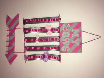 Hand made hair bow holder