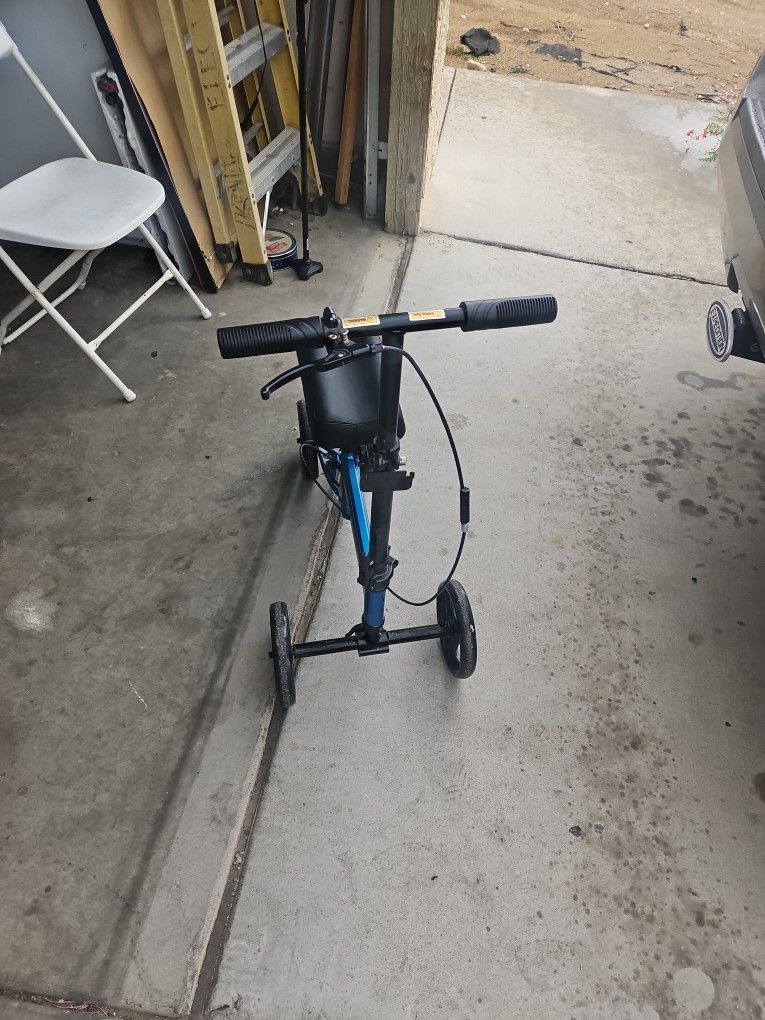 Knee Walker