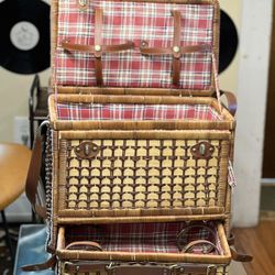 1940s Wicker Picnic Basket