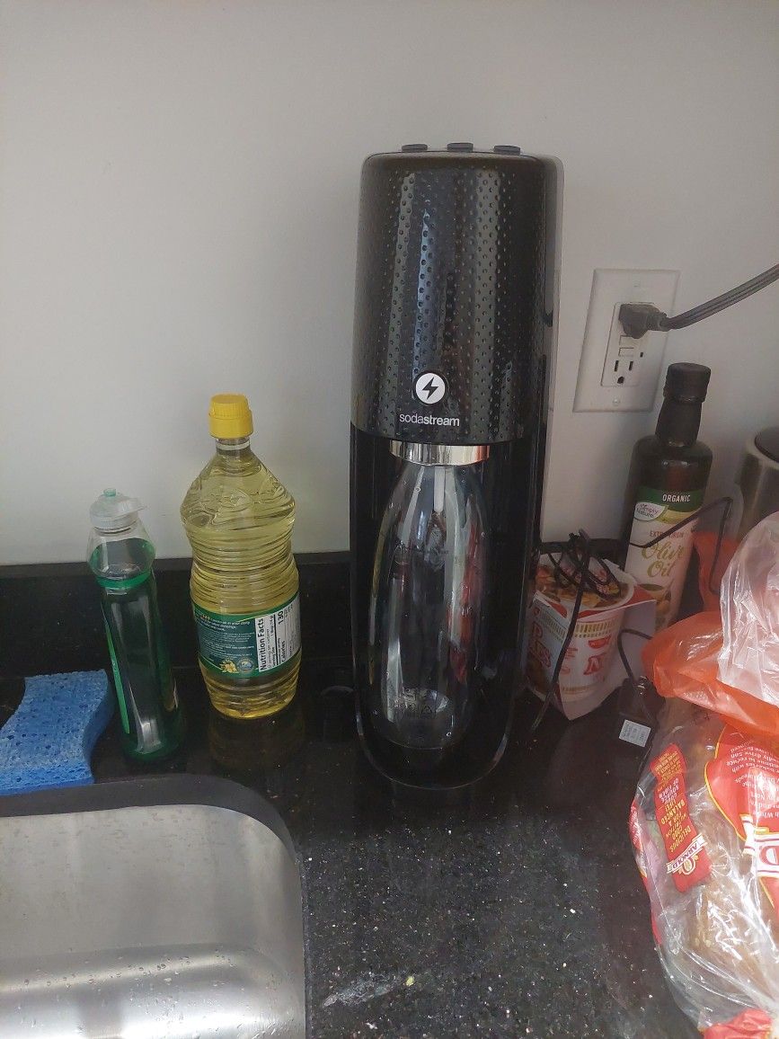 Sodastream Fizzi One Touch Sparkling Water Maker
