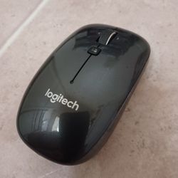 Logitech M557 Bluetooth Mouse 
