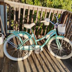 No Lusso Classic Huffy Beach Cruiser.