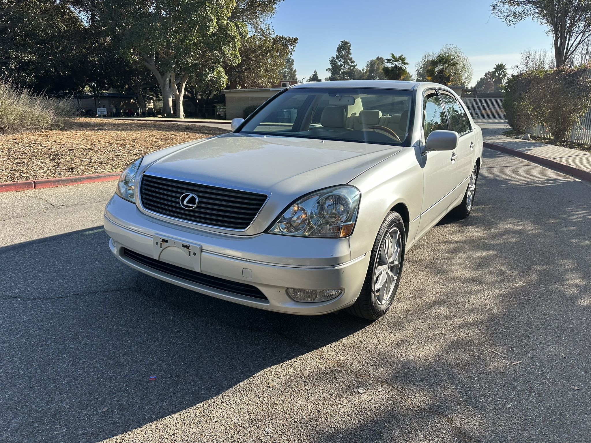 2001 Lexus LS 430
